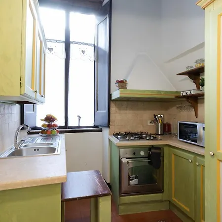 Leonardo Colosseo Apartment